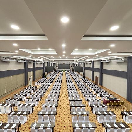 Vega Prime Hotel & Convention Sorong Eksteriør bilde