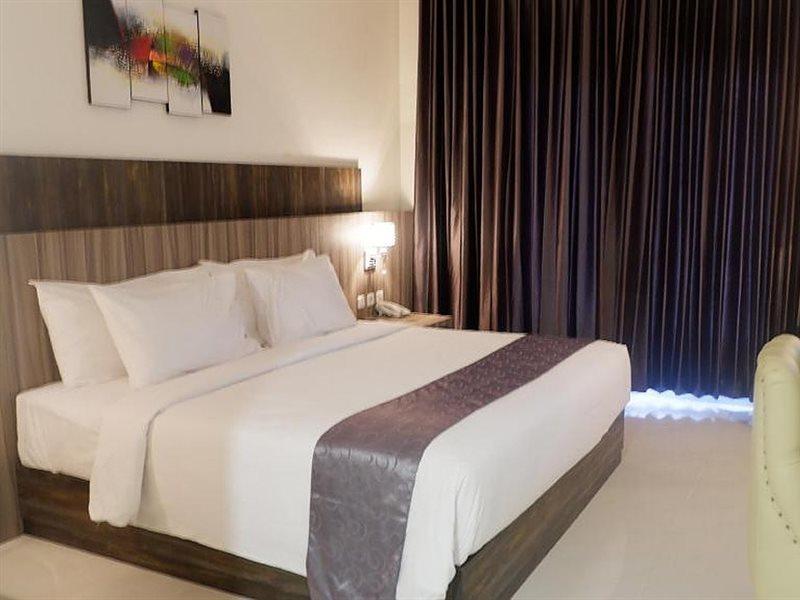 Vega Prime Hotel & Convention Sorong Eksteriør bilde
