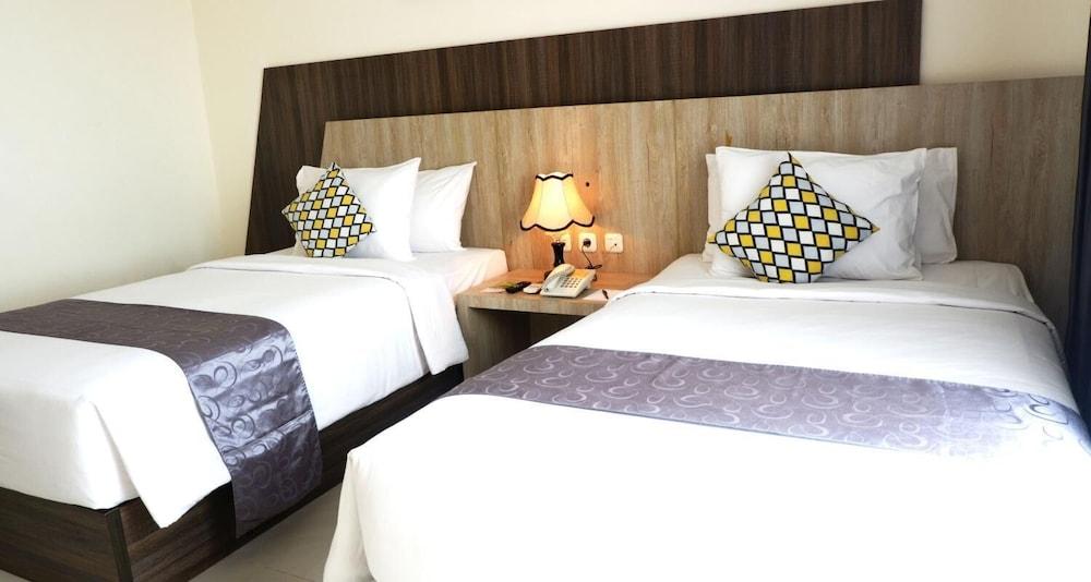 Vega Prime Hotel & Convention Sorong Eksteriør bilde