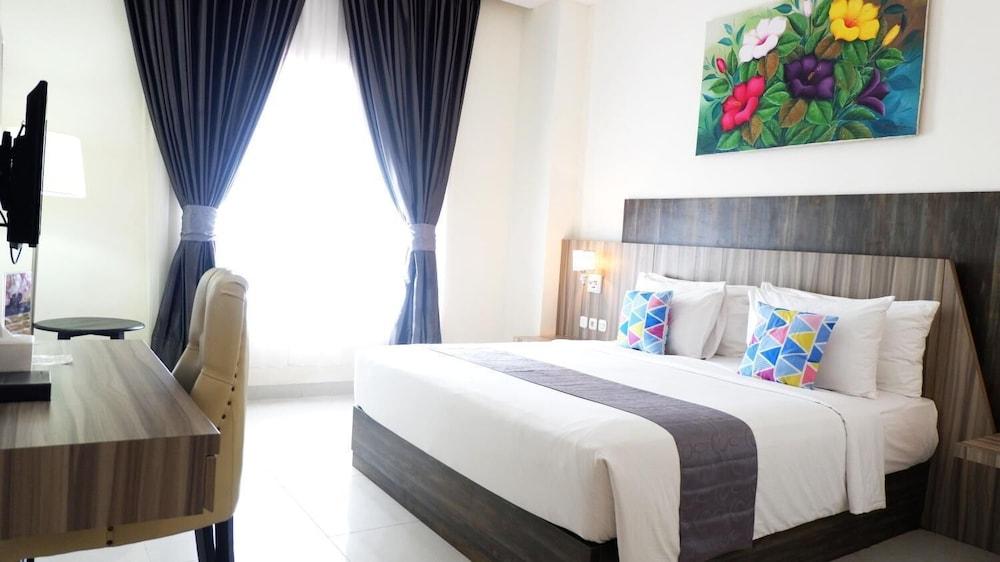 Vega Prime Hotel & Convention Sorong Eksteriør bilde