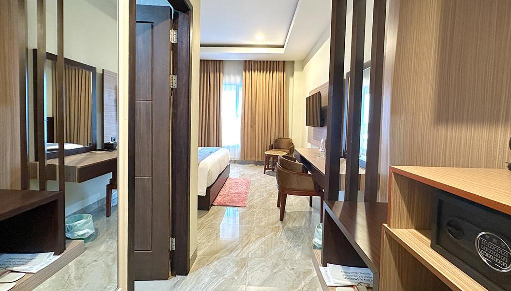 Vega Prime Hotel & Convention Sorong Eksteriør bilde
