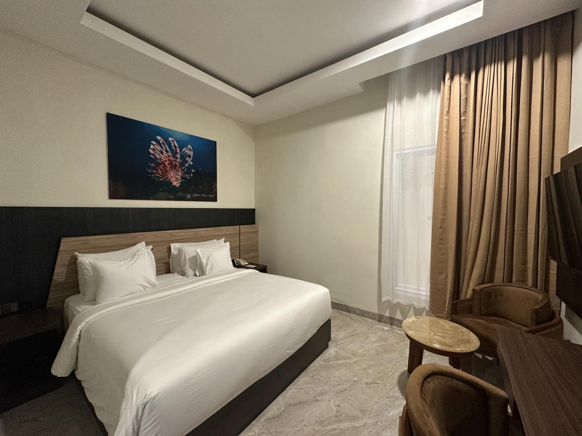 Vega Prime Hotel & Convention Sorong Rom bilde