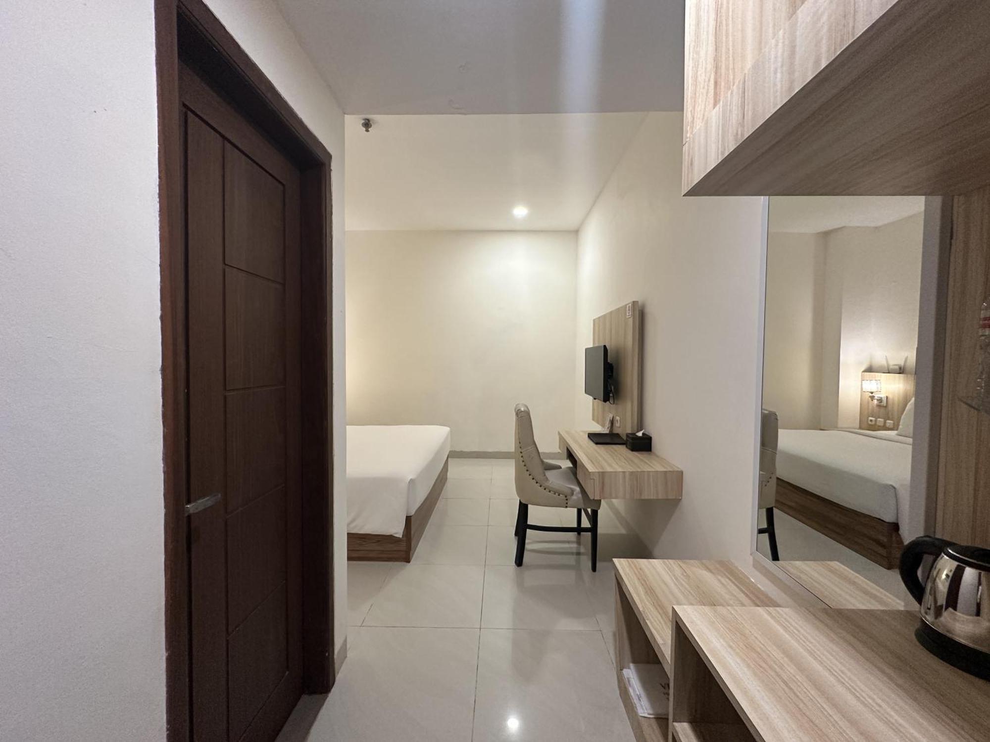 Vega Prime Hotel & Convention Sorong Rom bilde